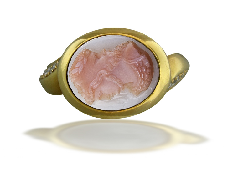 Image of Art Nouveau Gold Hardstone Cameo Cabochon Ring Flanked with Round Diamonds