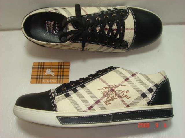 Que le regalarías a .... Burberry_men's_shoes