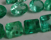 know-everything-about-fine-genuine-emerald-jewelry-emerald-quality-judging-emerald-rings