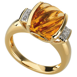 Engagement-Rings-Emerald